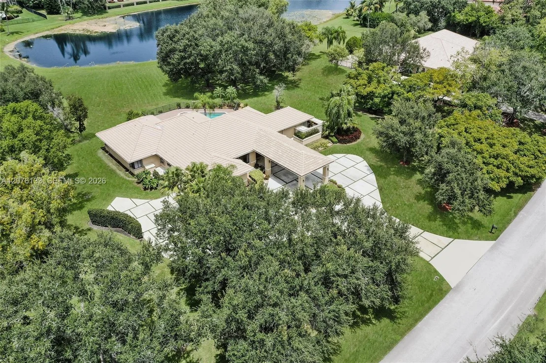 Photo of 2725 Hunter Rd
