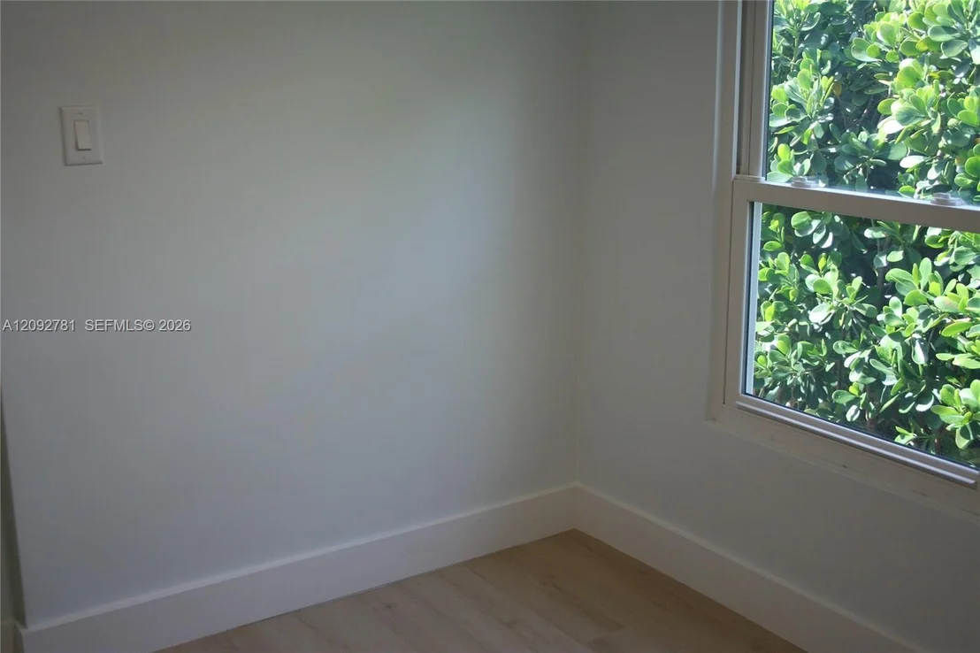 Photo of 181 2nd Ct