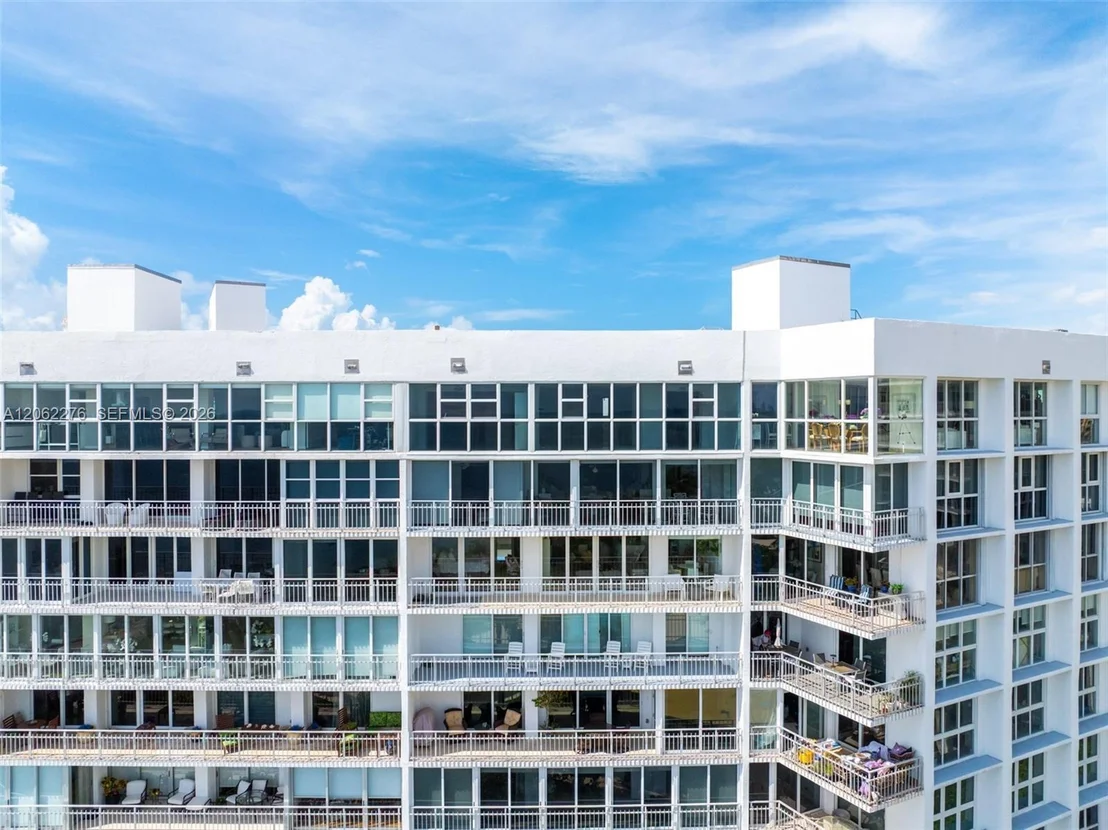 Photo of Unit 11DN at 600 Grapetree Dr