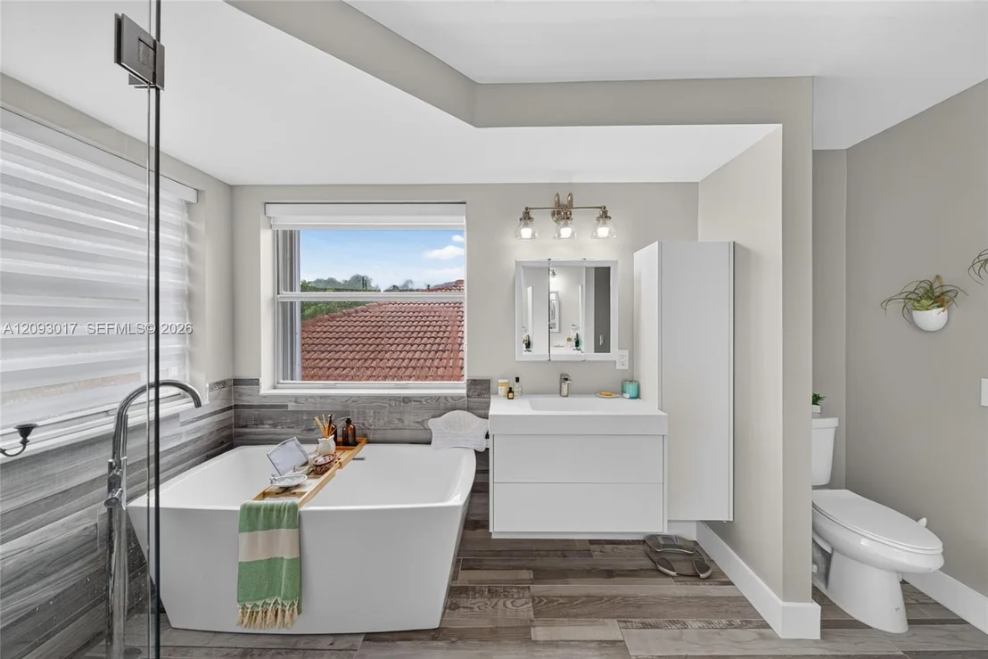 Photo of 16424 Sapphire Pl
