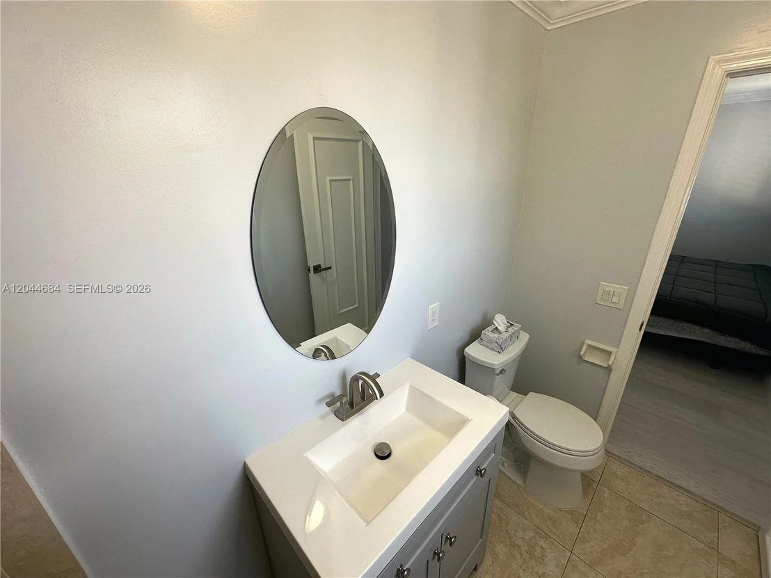 Photo of 2445 SE 8th St