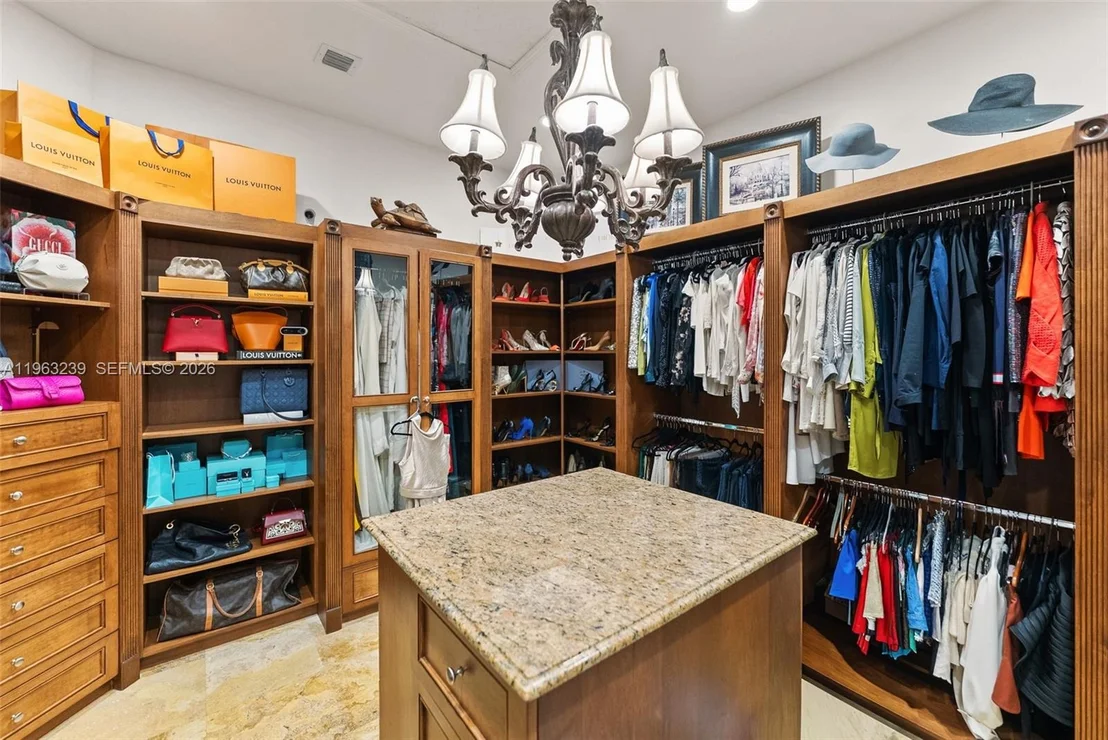 Photo of 11111 Killian Park Rd