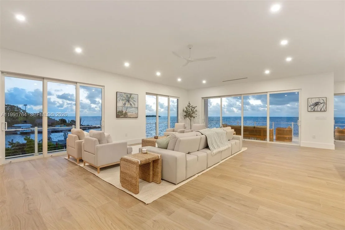 Photo of 1002 Snapper Ln