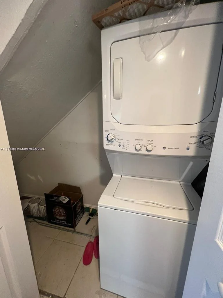 Photo of Unit 3209 at 