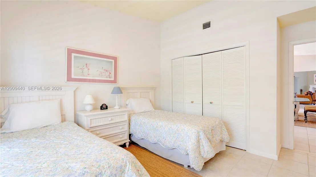 Photo of 1101 Mastic Street