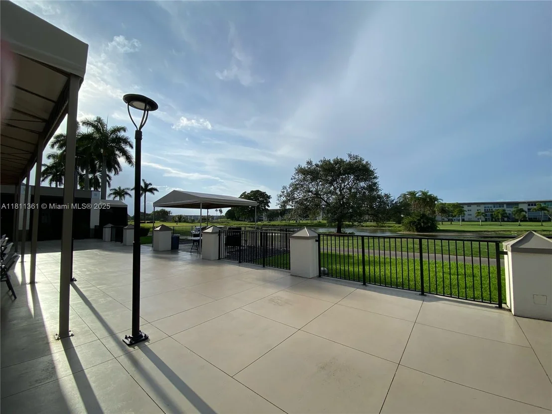 Photo of Unit G3 at 1902 Bermuda Cir