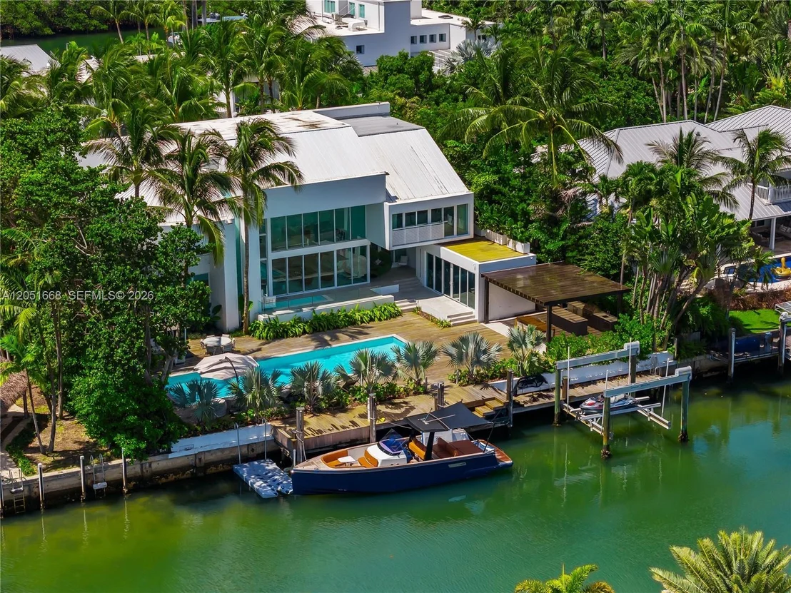 Photo of 161 Cape Florida Drive