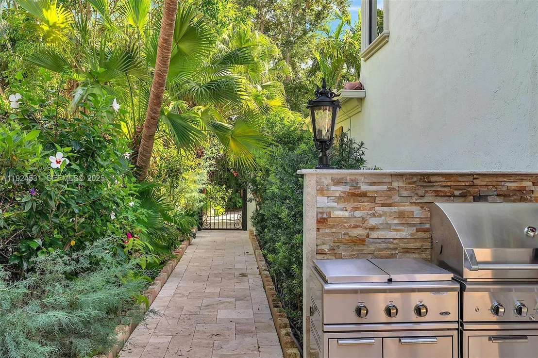 Photo of 4008 Sanctuary Ln