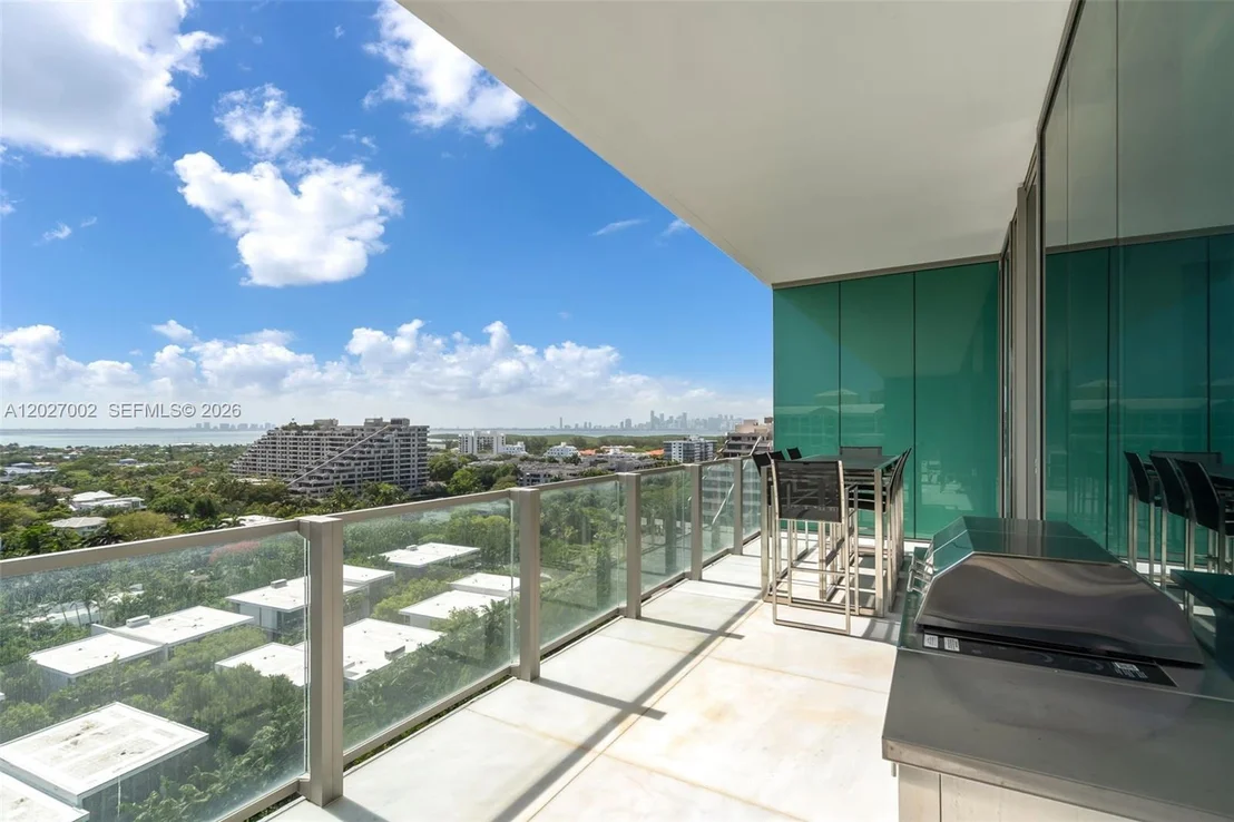 Photo of Unit LPH2N at 350 Ocean Dr