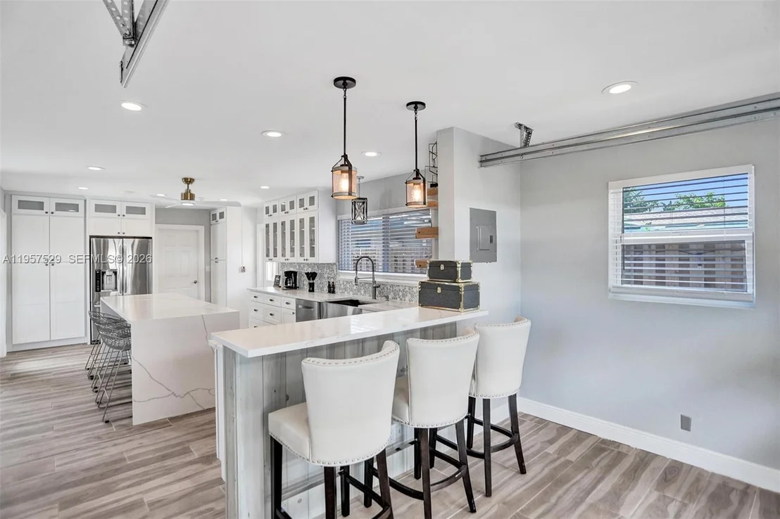 Photo of 1341 SE 7th Ave