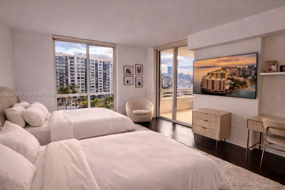 Photo of Unit 905 at 848 Brickell Key Dr