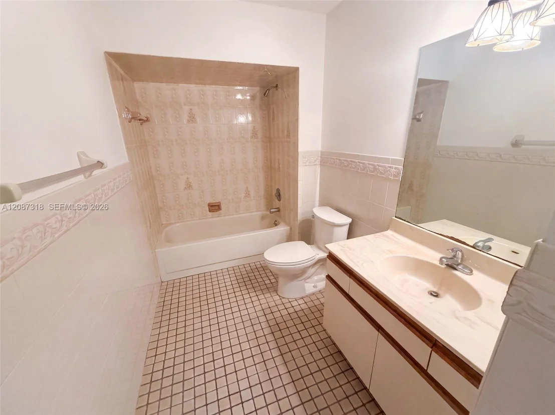 Photo of 3123 SE Quanset Cir