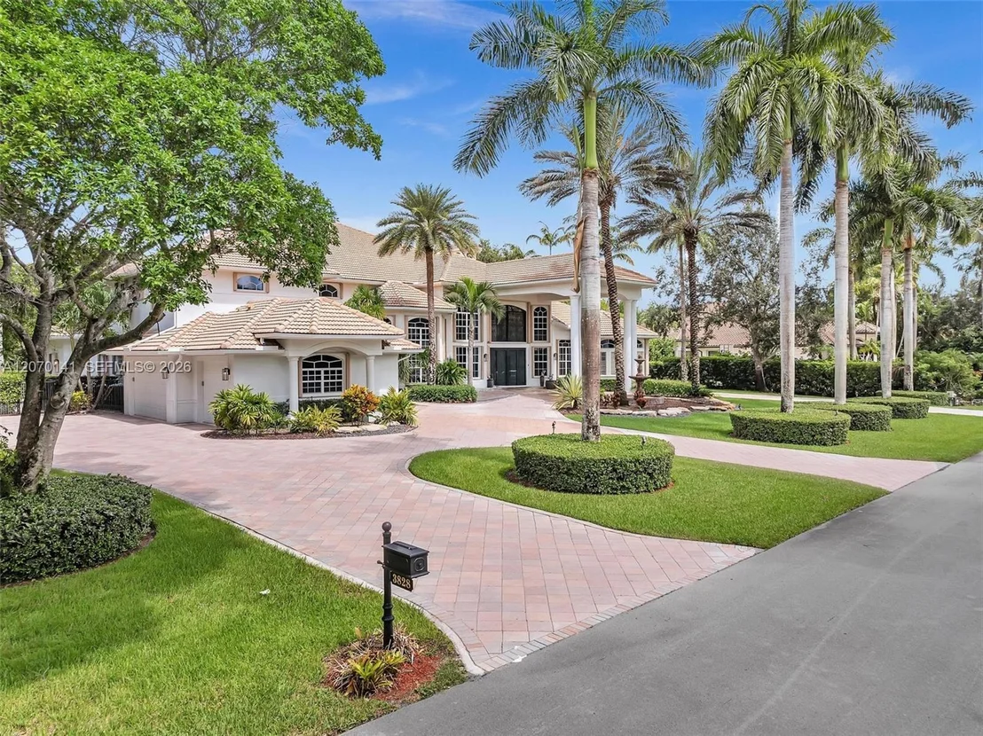 Photo of 3828 Pine Lake Dr