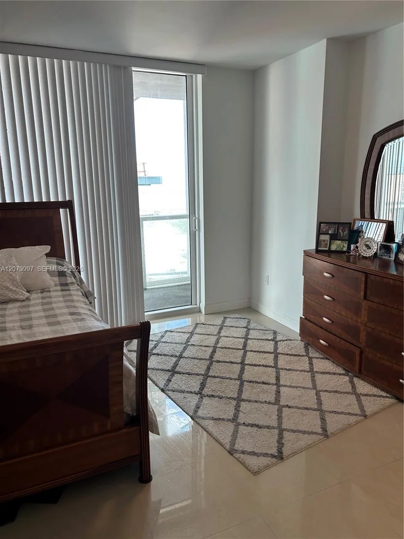Photo of Unit 3106 at 244 Biscayne Blvd