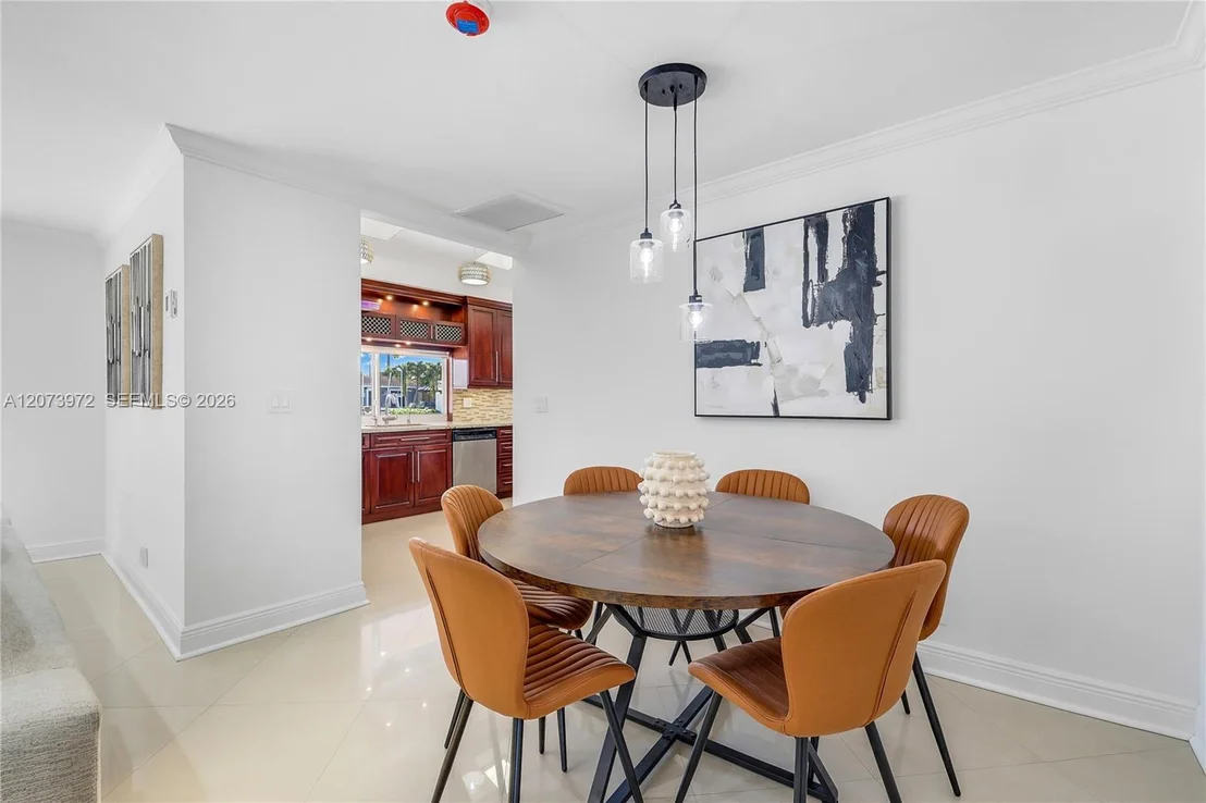 Photo of 800 SE 3rd Ter