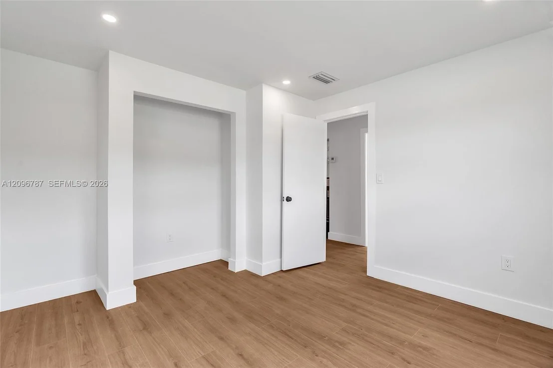 Photo of 1046 Jann Ave