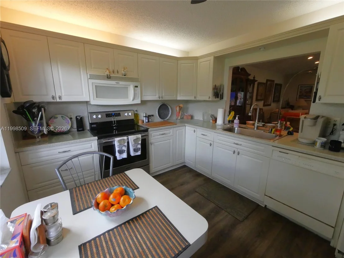 Photo of 23359 Barlake Dr