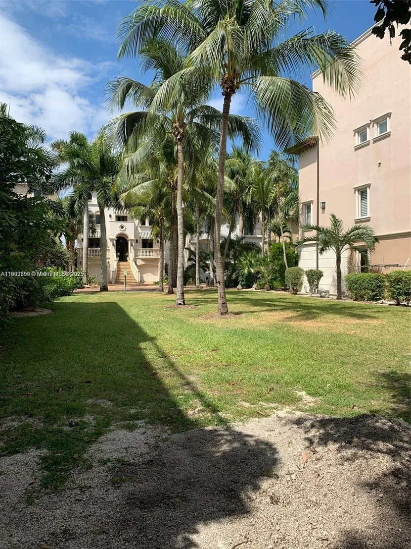 Photo of 5863 Paradise Point Dr
