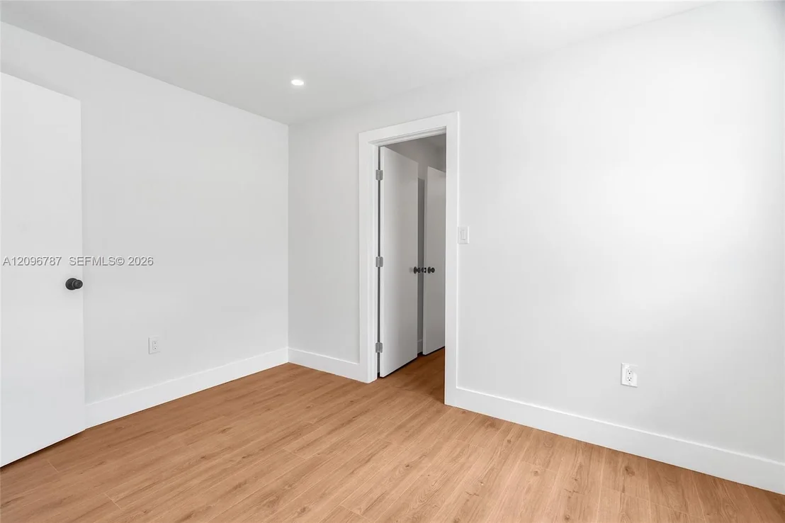 Photo of 1046 Jann Ave