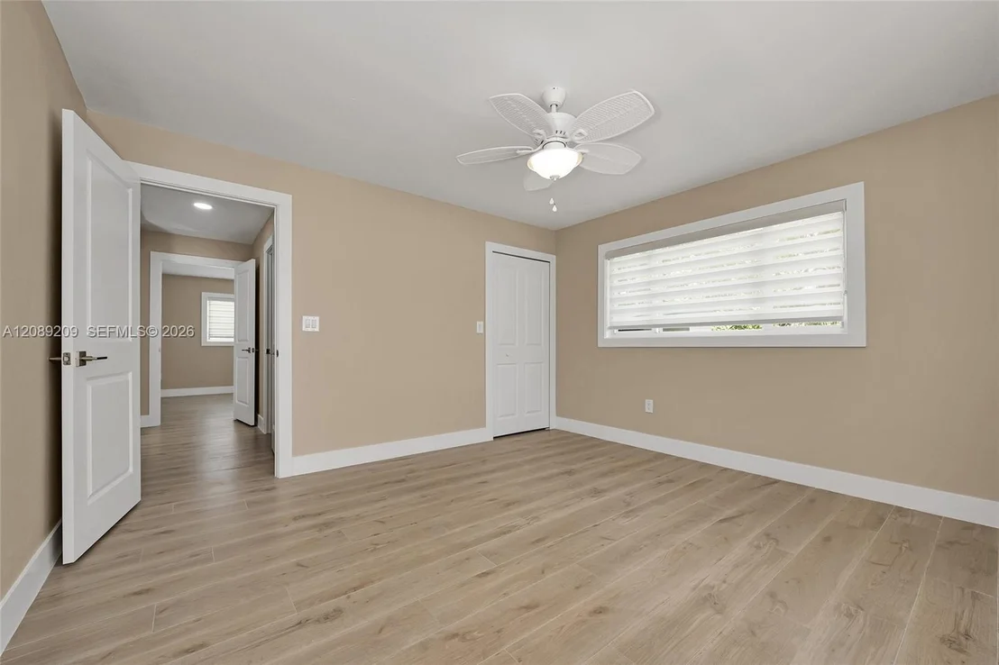 Photo of 5885 Pine Tree