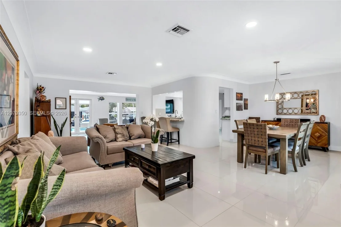 Photo of 1440 SE 14th Dr