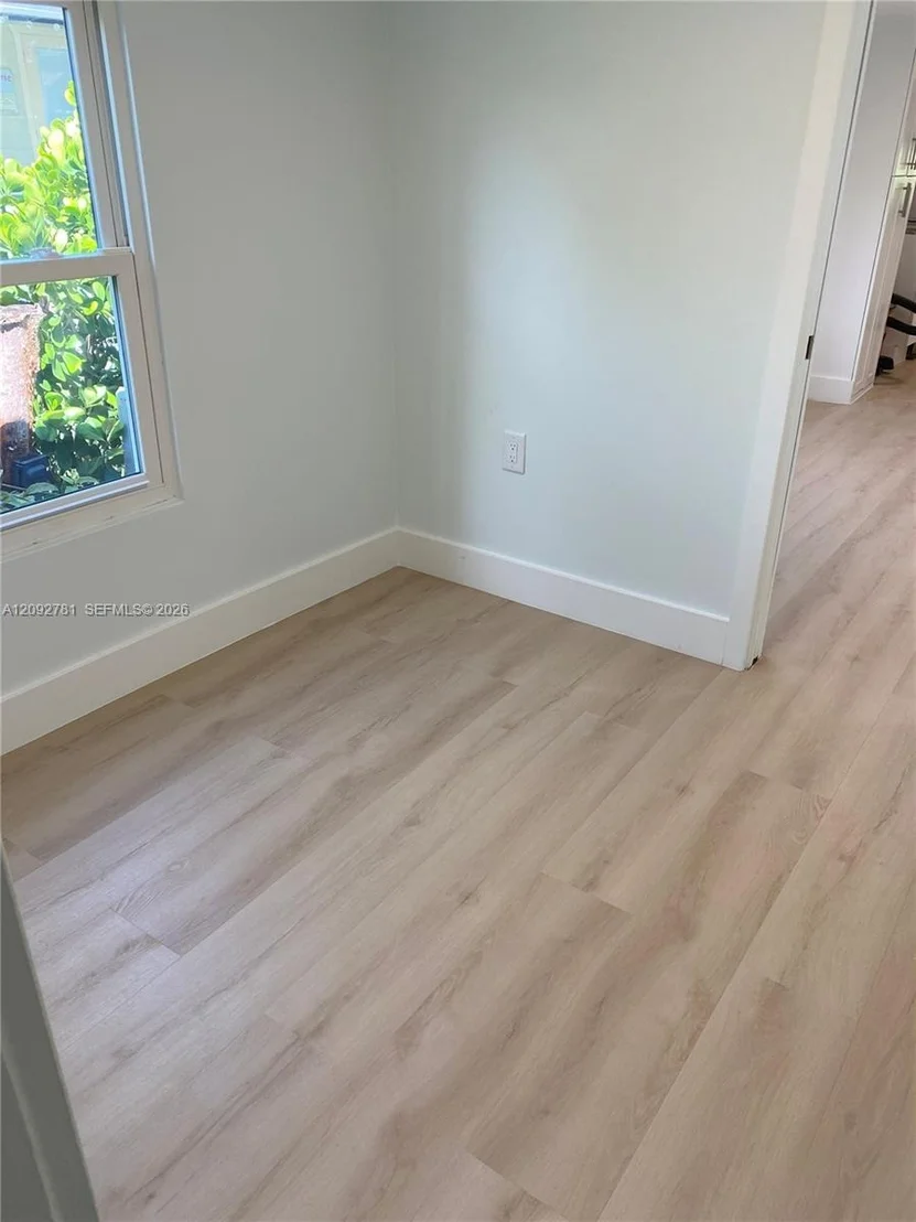 Photo of 181 2nd Ct