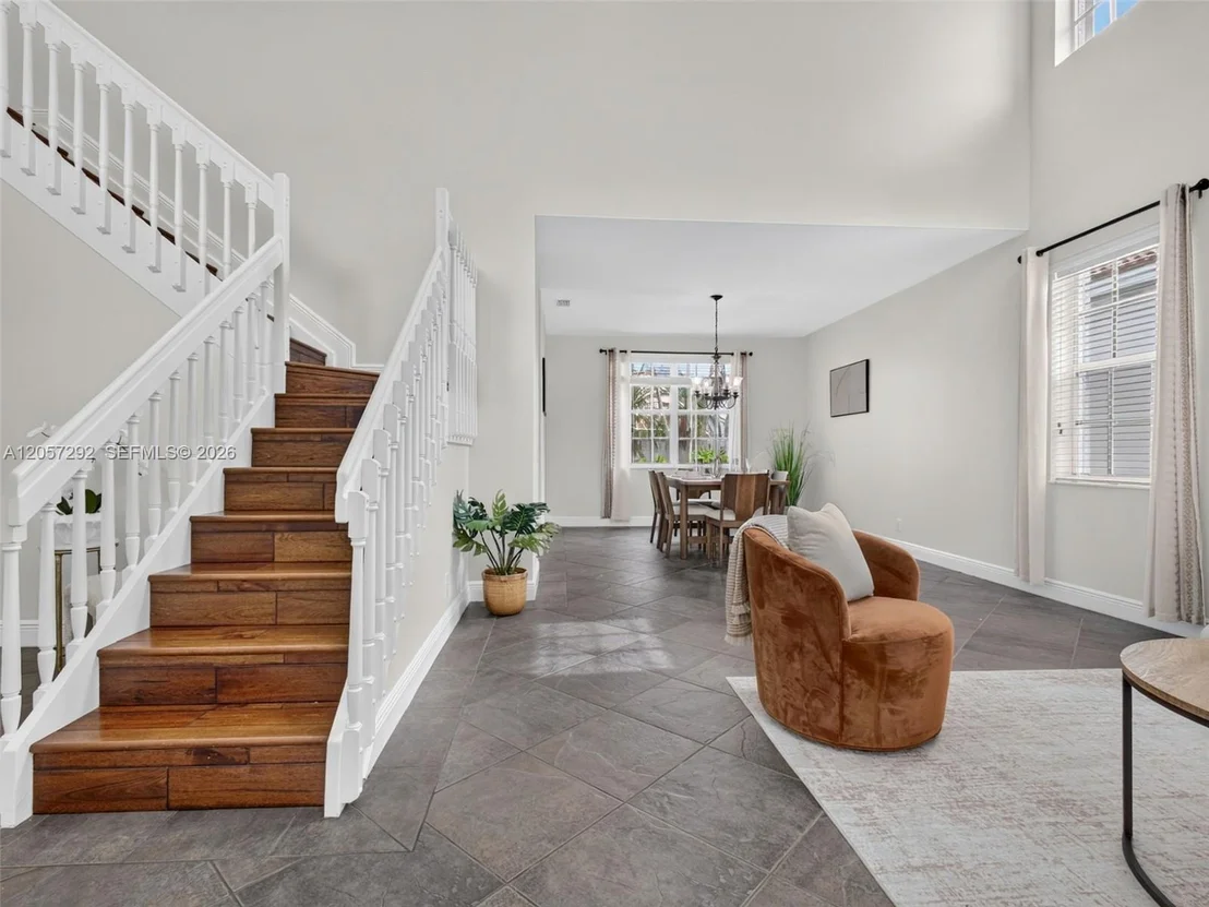 Photo of 1012 Cedar Falls Dr