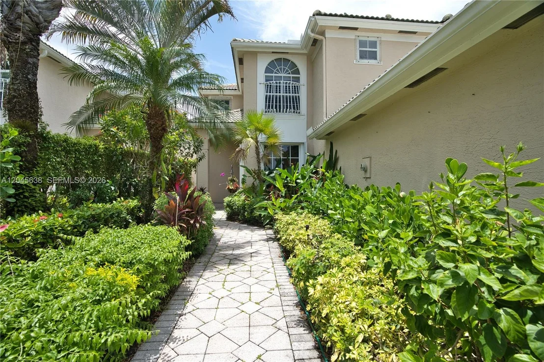 Photo of 1207 General Pointe Trce