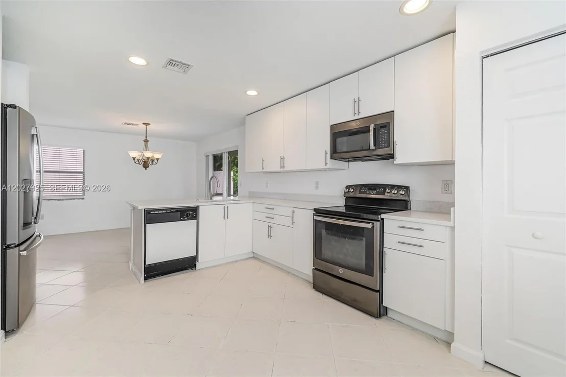Photo of 6188 Azalea Cir
