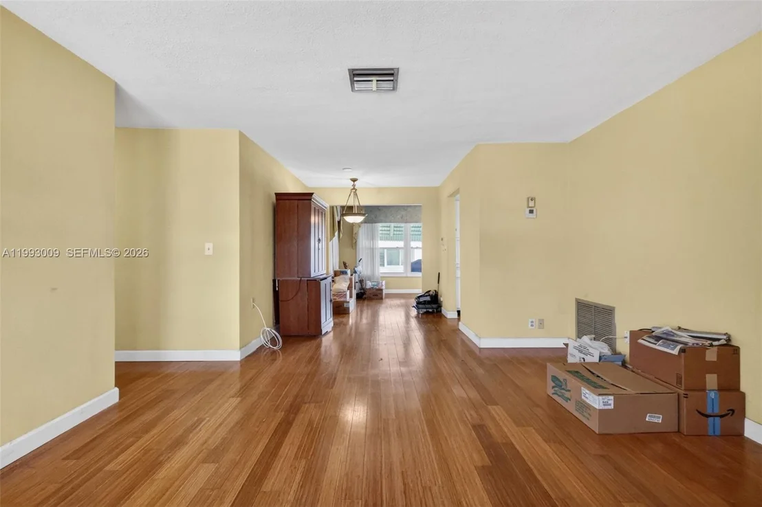 Photo of 1104 Ocean Ave