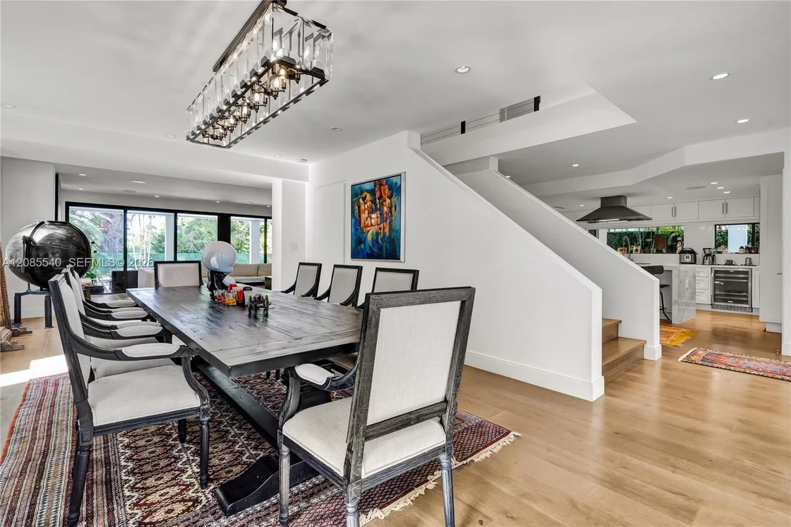 Photo of 2802 Prairie Ave