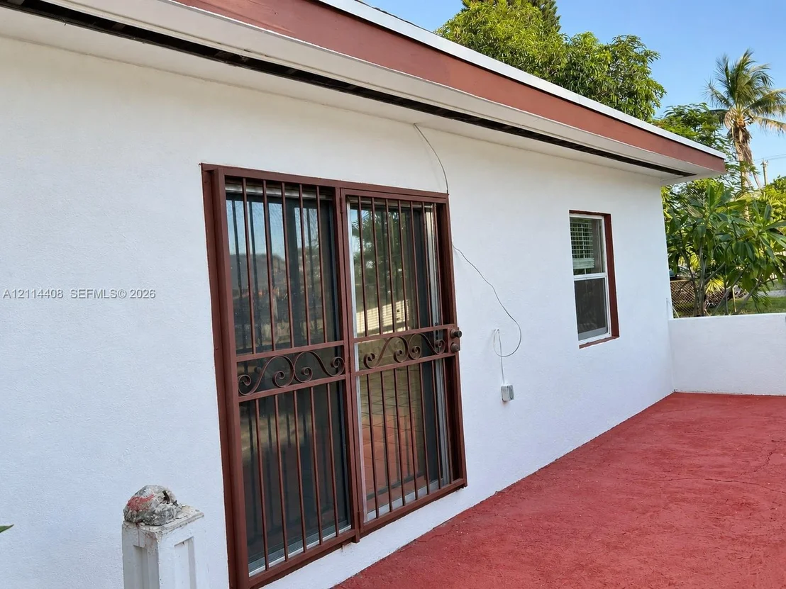 Photo of 741 Jann Ave