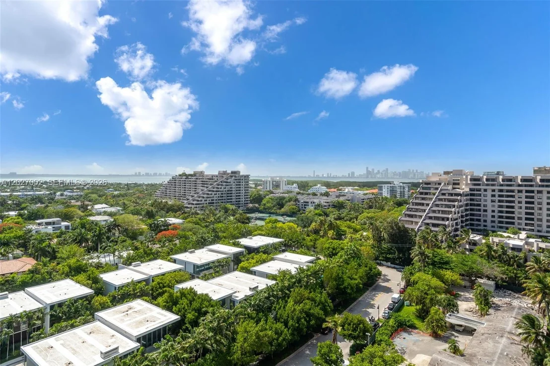 Photo of Unit LPH2N at 350 Ocean Dr