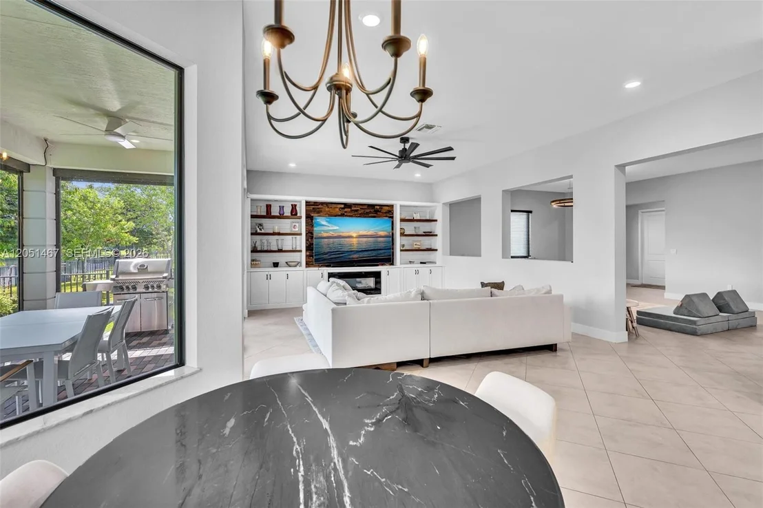 Photo of 10855 Pacifica Way