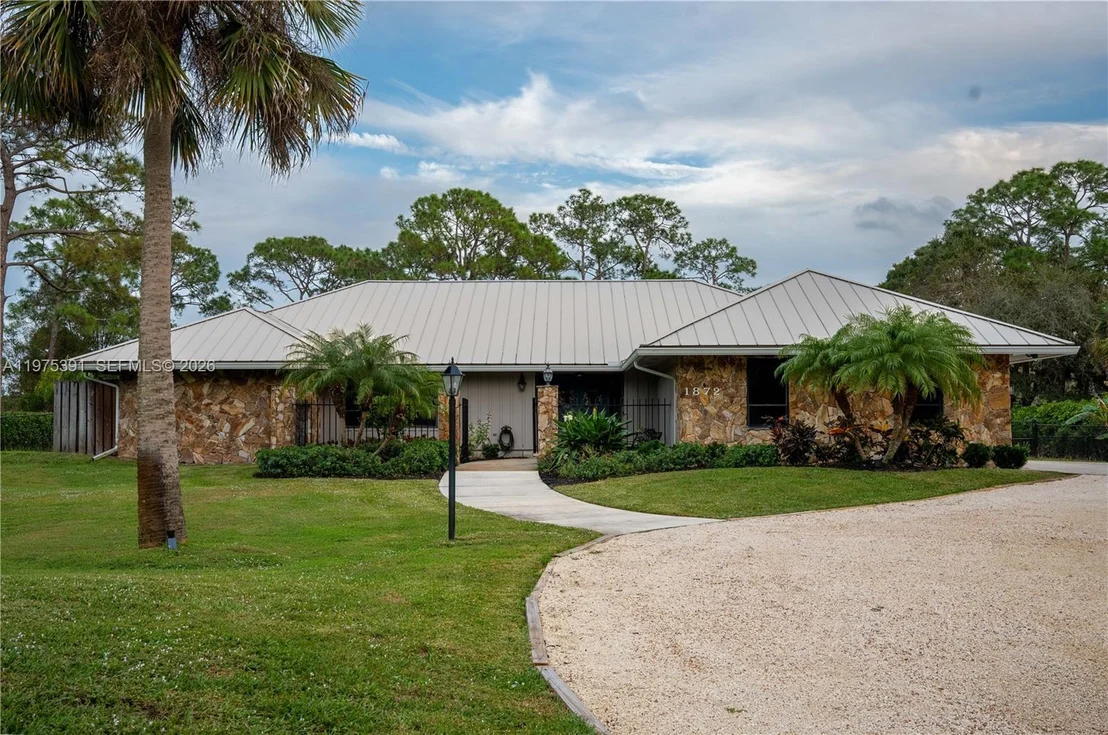 Photo of 1872 SE Colony Way