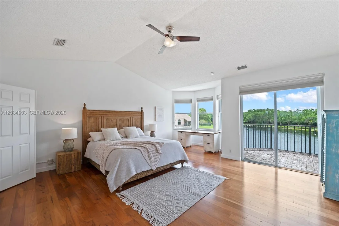 Photo of 3249 Muirfield