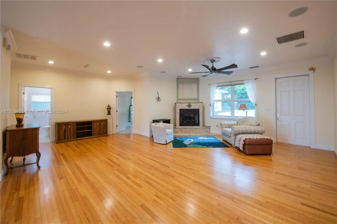 Photo of 1613 N Indian River Drive
