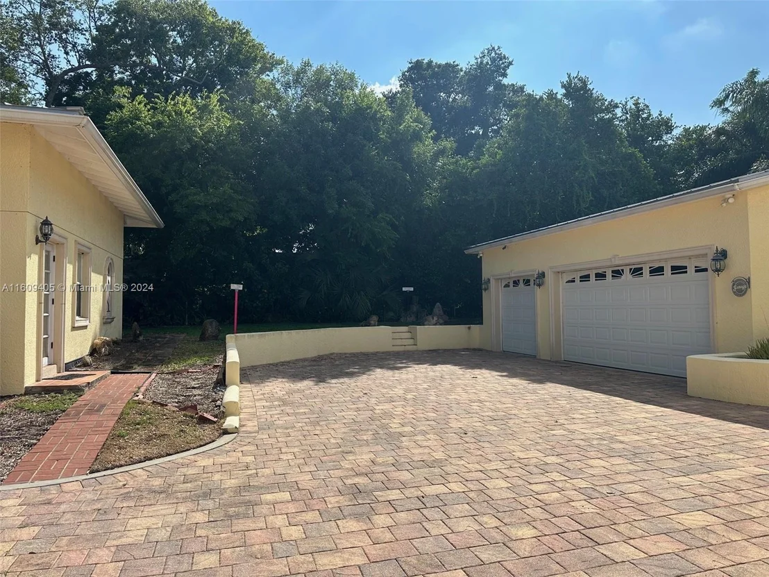 Photo of 1613 N Indian River Drive