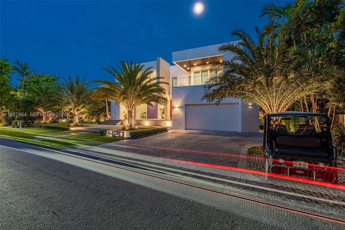Photo of 420 Island Dr