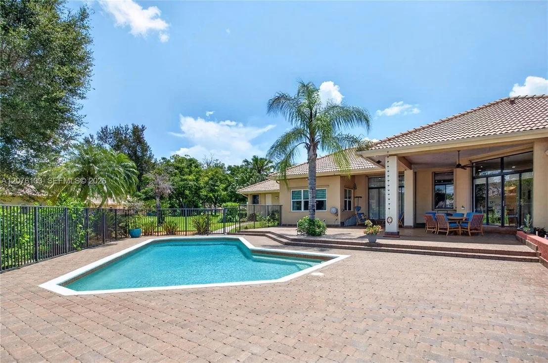 Photo of 2725 Hunter Rd