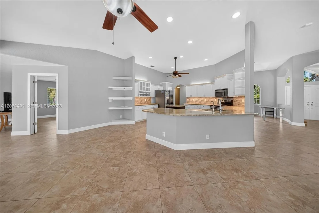 Photo of 1215 Stallion Dr