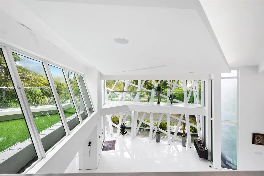 Photo of 480 Ocean Blvd