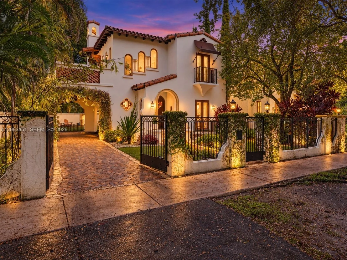Photo of 421 Sarto Ave