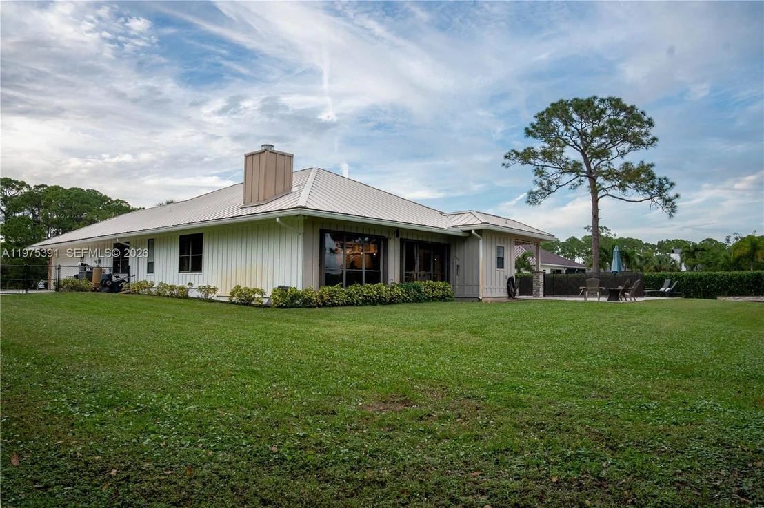 Photo of 1872 SE Colony Way