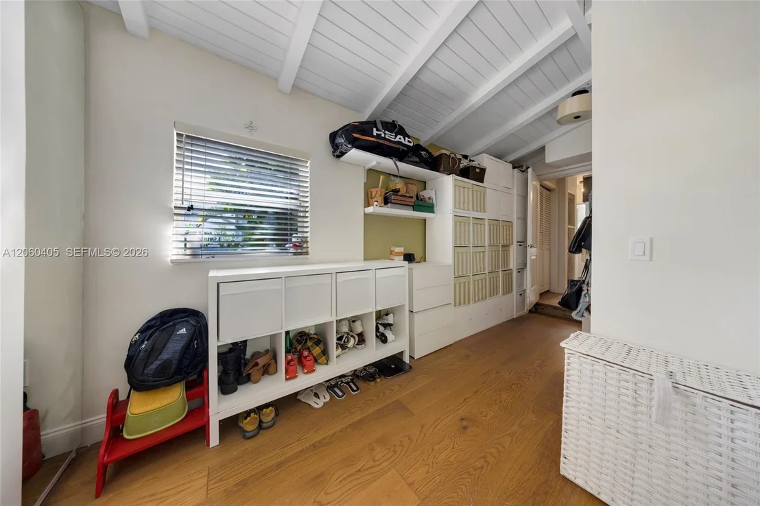 Photo of 1324 Normandy Dr