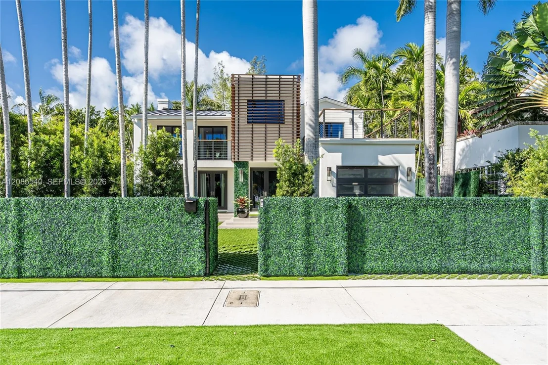 Photo of 2802 Prairie Ave