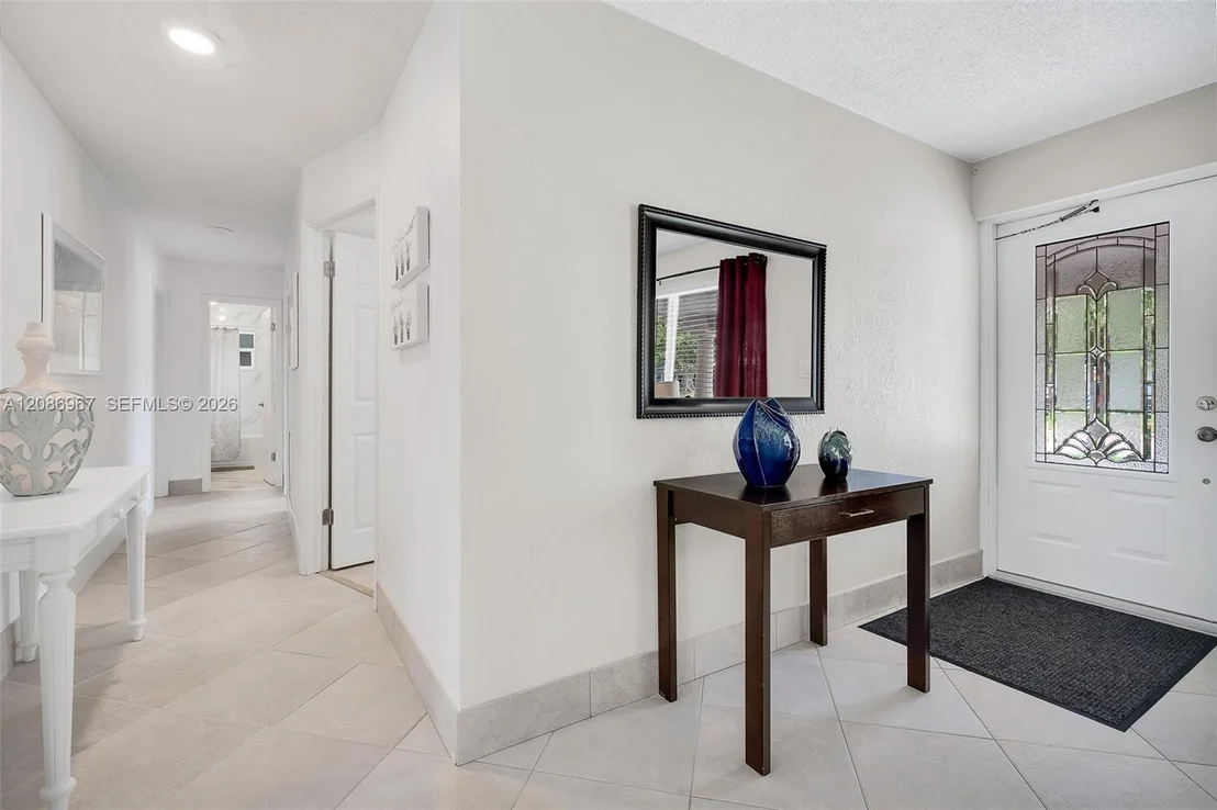 Photo of 1031 SE 14th Dr