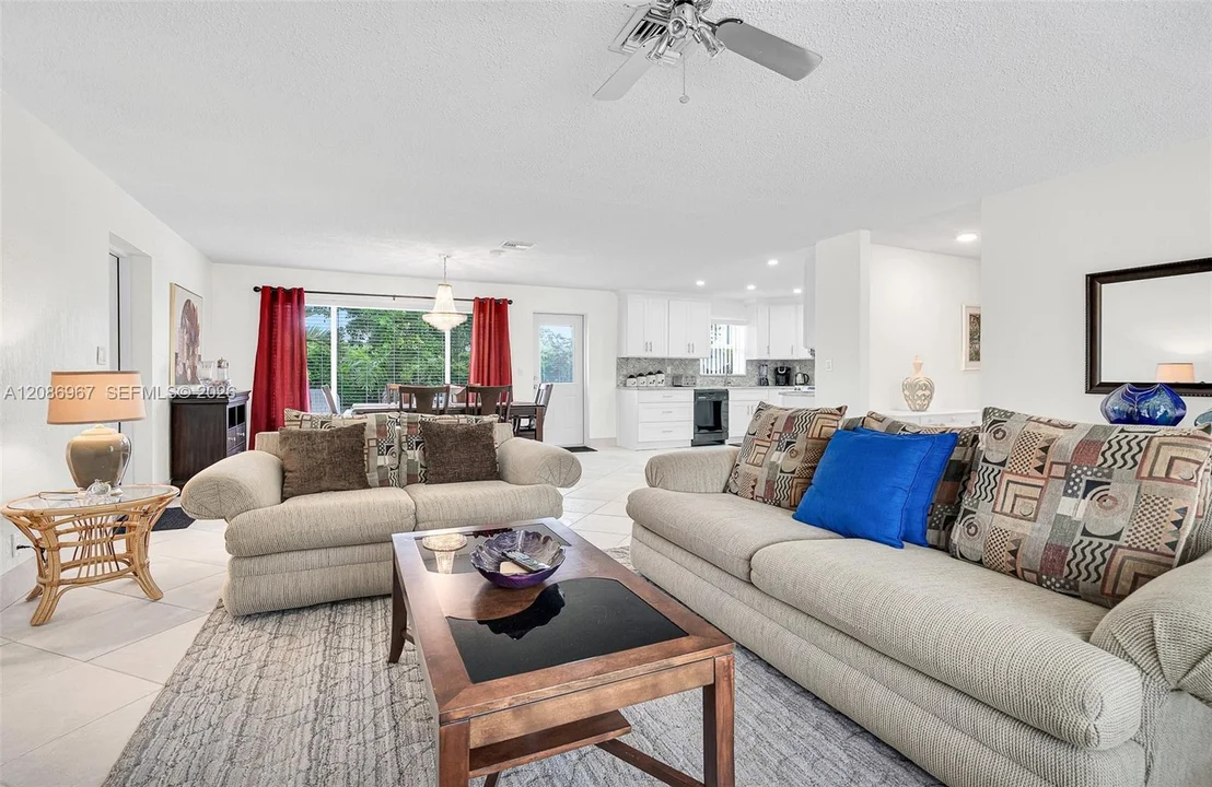 Photo of 1031 SE 14th Dr