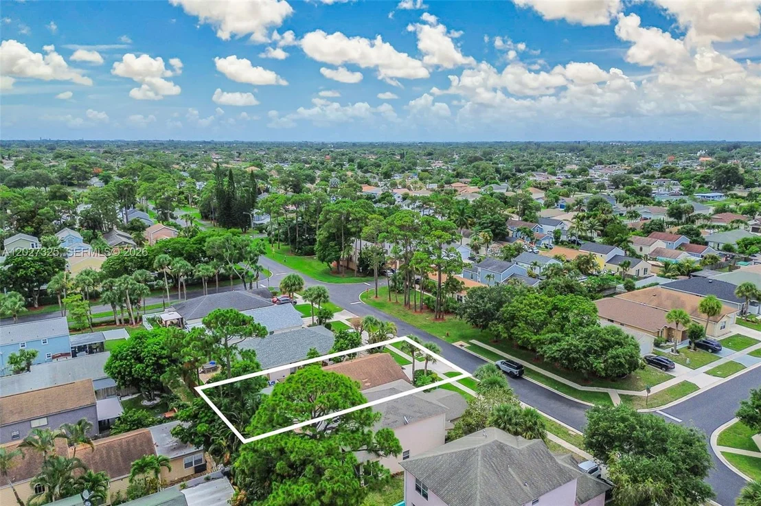 Photo of 6188 Azalea Cir