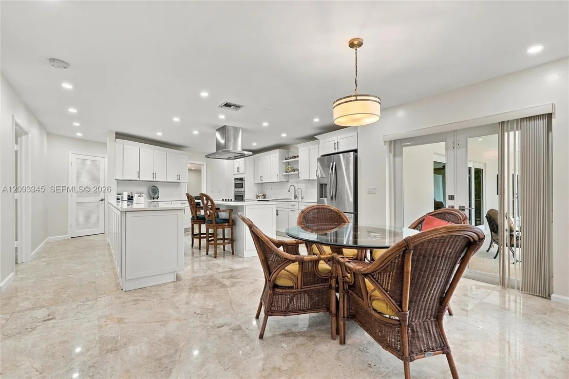 Photo of 444 Glenbrook Dr